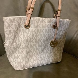 Michael Kors MK Signature Tote Bag